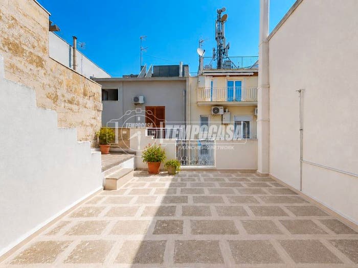 Casa trilocale in vendita in Via A Girolamo Magnesi, Centro, Polignano a Mare