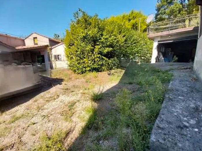 Casa quadrilocale in vendita in Via Le Piana, Mercatale San Quirico, Vernio