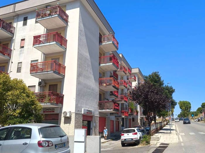 Appartamento con 5 locali in vendita in Via San Martino, Centro, Castellaneta