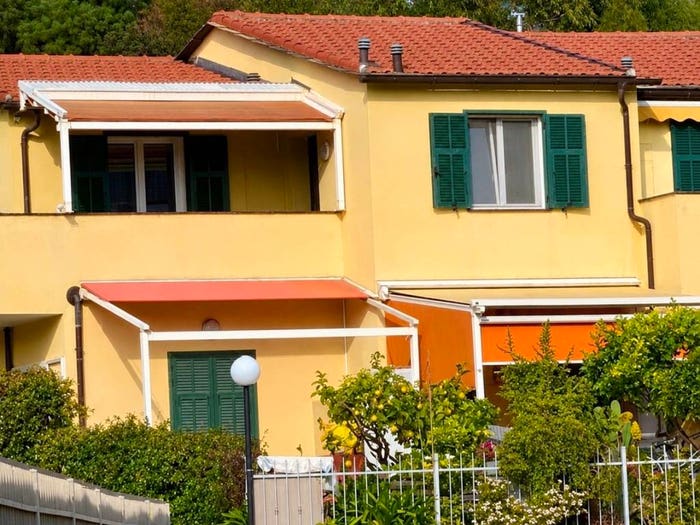 Appartamento bilocale in vendita in Porto Maurizio, Imperia