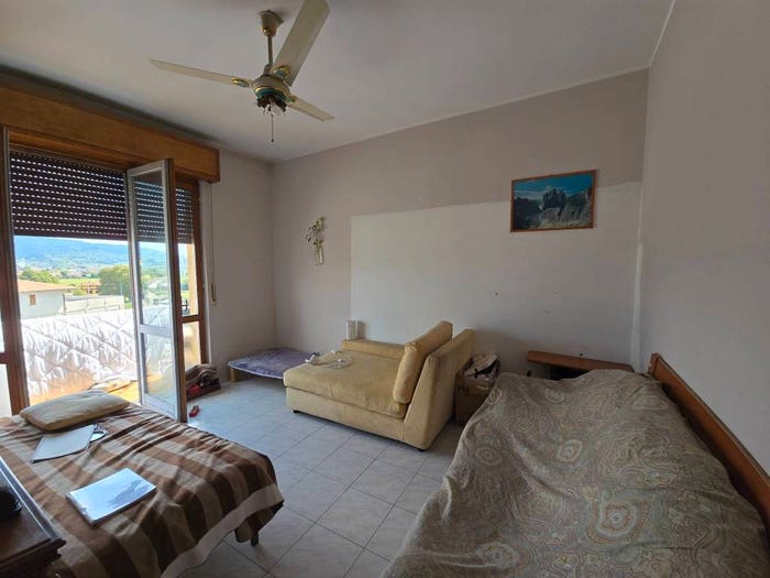 Appartamento trilocale in vendita in Via Novembre, Montello