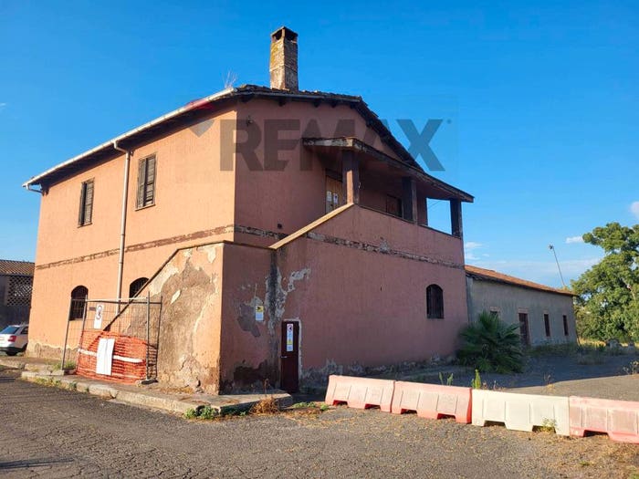 Casa con 6 locali in vendita in Via di Vallerano, Vallerano, Roma