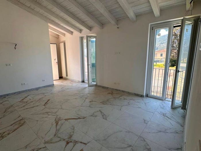 Casa con 5 locali in vendita in Via Litoranea, Ameglia