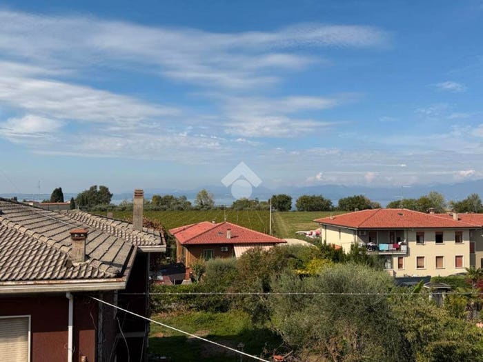 Appartamento quadrilocale in vendita in Via Albara, Lazise