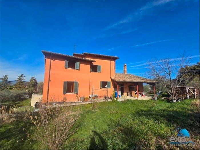 Casa con 6 locali in vendita in Colle Del Marchese, Castel Ritaldi