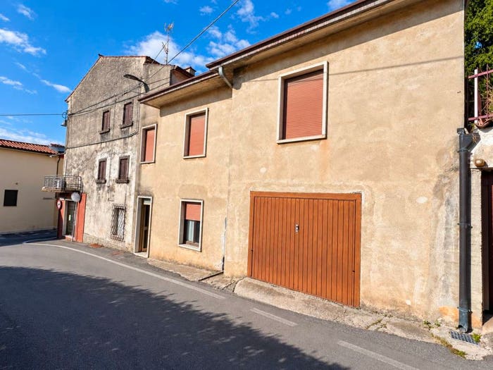 Casa con 6 locali in vendita in Piazza Rimembranza, San Briccio, Lavagno