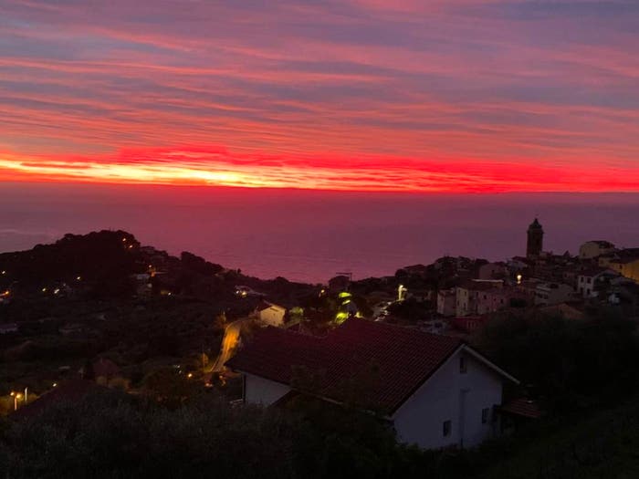 Casa con 6 locali in vendita in Strada Nuova Sant'Antonio, Centro, Costarainera