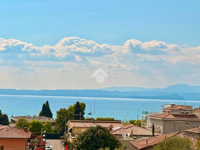 Appartamento bilocale in vendita in Via Galvani, Centro, Bardolino