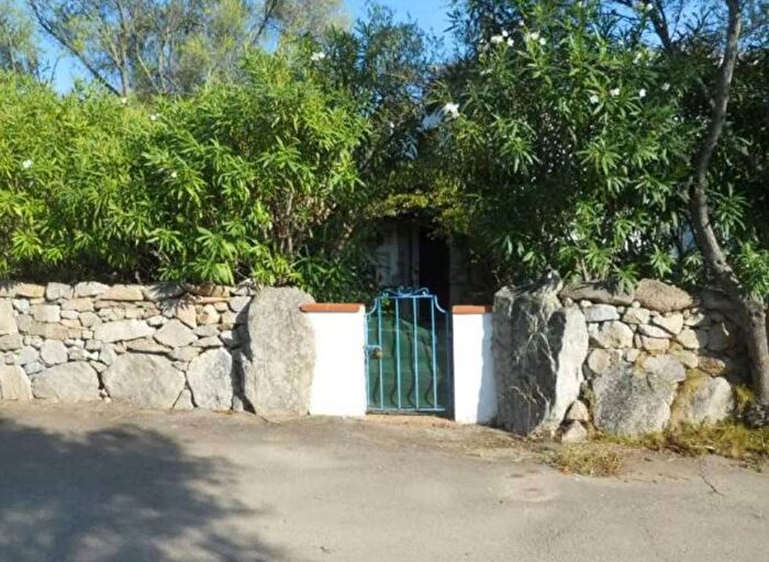 Casa con 6 locali in vendita in Via Cugnana, Cugnana, Olbia