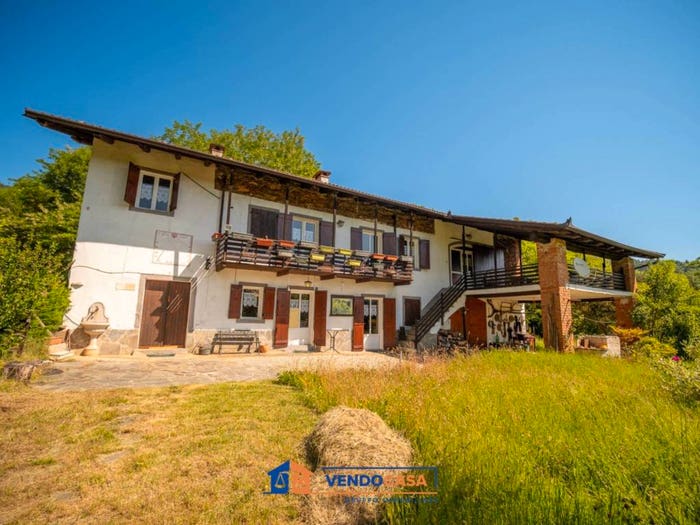 Casa con 6 locali in vendita in Frazione Bottonasco, Valgrana