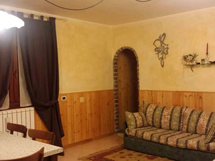 Appartamento trilocale in vendita in via Val di Luce, Abetone Cutigliano