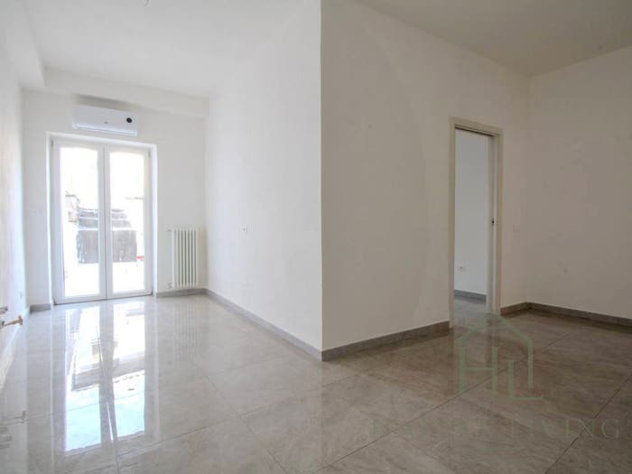 Appartamento trilocale in vendita in Via Battuti Verdi, Centro Storico, Forlì