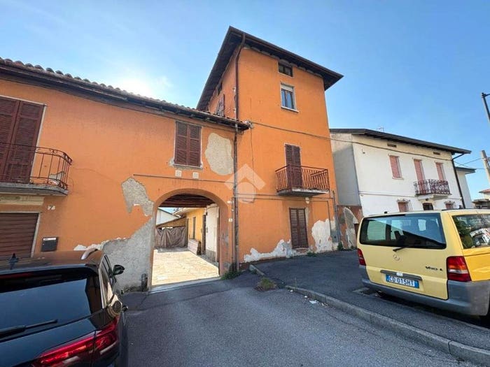 Casa trilocale in vendita in Piazza giuseppe verdi, Centro, Calolziocorte