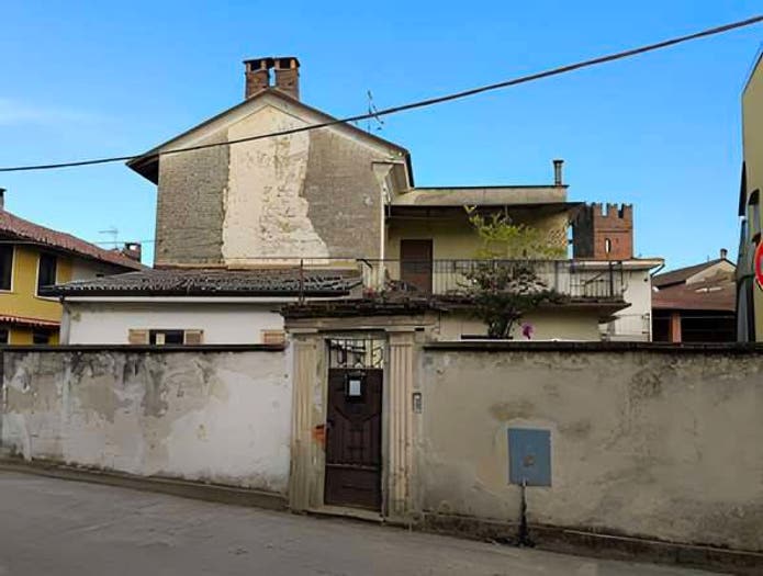 Appartamento quadrilocale in vendita in Via Montelegna, Centro, Rosasco