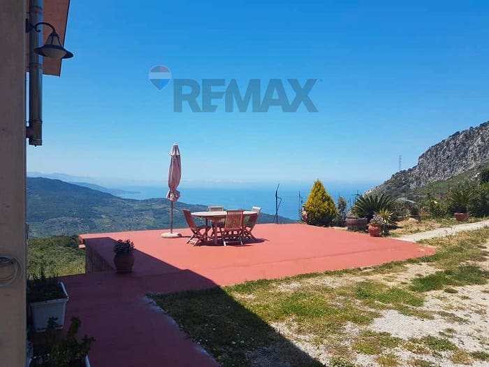 Casa con 6 locali in vendita in CONTRADA CATENA, San Fratello
