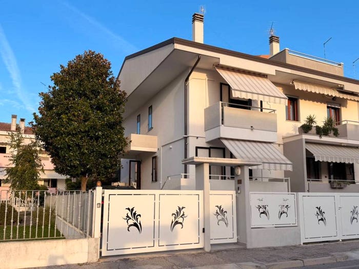 Casa con 5 locali in vendita in Via Giovanni da Verrazzano, Sottomarina, Chioggia