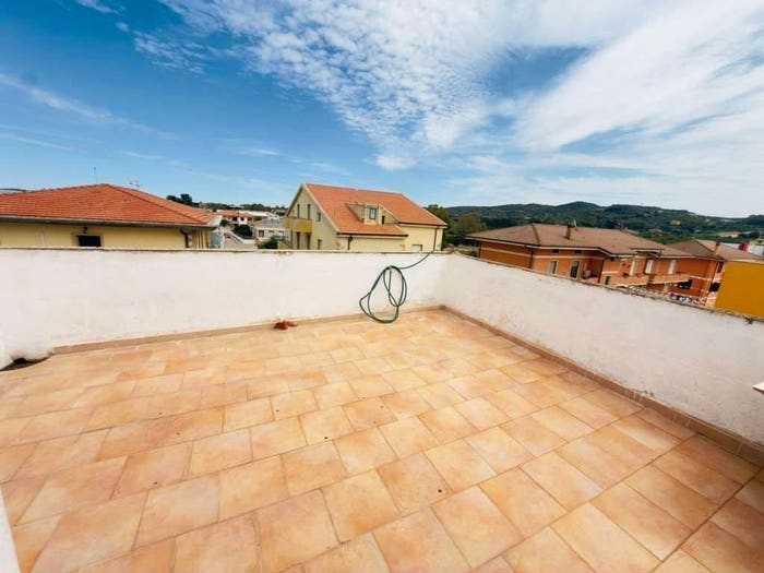 Casa con 5 locali in vendita in Olmedo