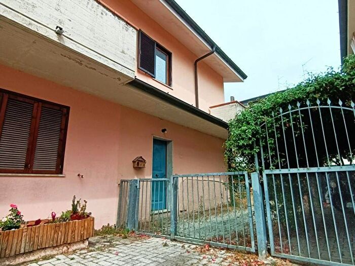 Casa con 6 locali in vendita in Via della Caserma, Torre del Lago, Viareggio