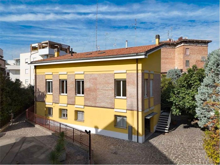 Casa con 6 locali in vendita in via dè polli, Morane Contrada, Modena