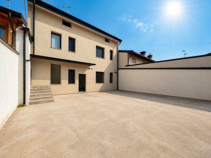 Appartamento trilocale in vendita in Via Maglio, Castelcovati