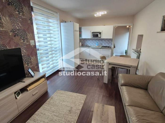 Casa con 5 locali in vendita in Centro, Riva di Solto