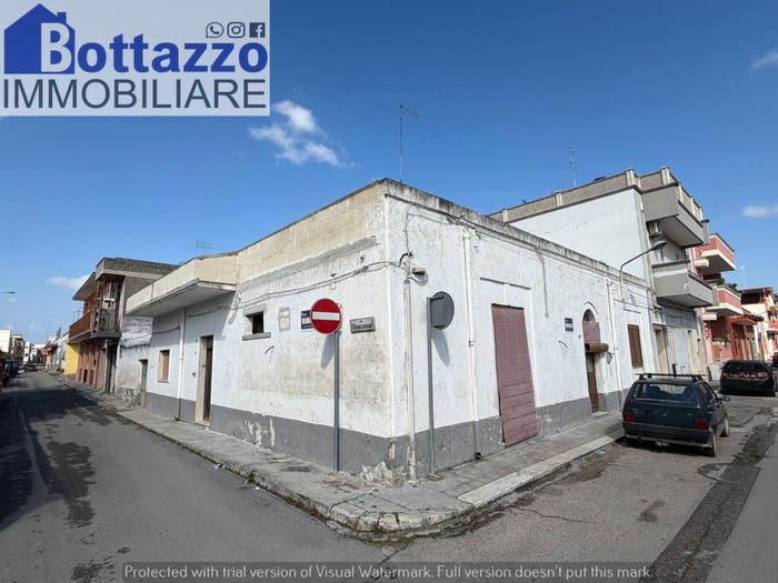 Casa con 6 locali in vendita in Via Quinto Orazio Flacco, Centro, Lizzano