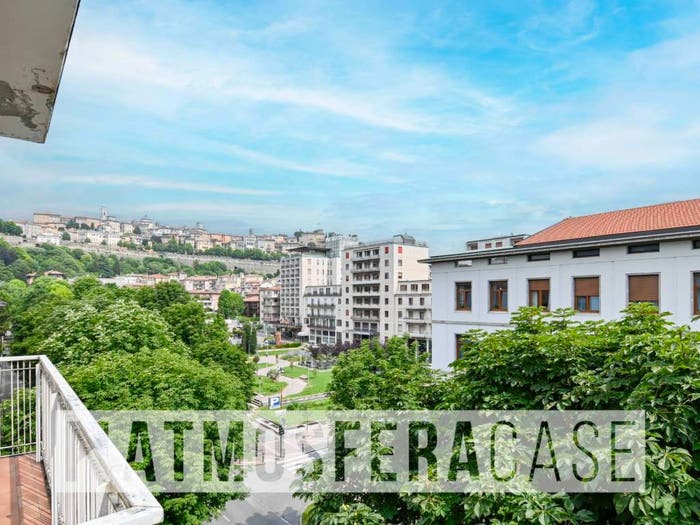 Appartamento quadrilocale in vendita in via San Benedetto, Centro, Bergamo