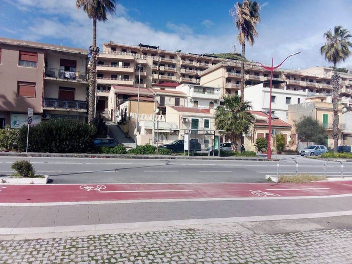 Appartamento quadrilocale in vendita in Via Consolare Pompea, Villaggio Pace, Messina