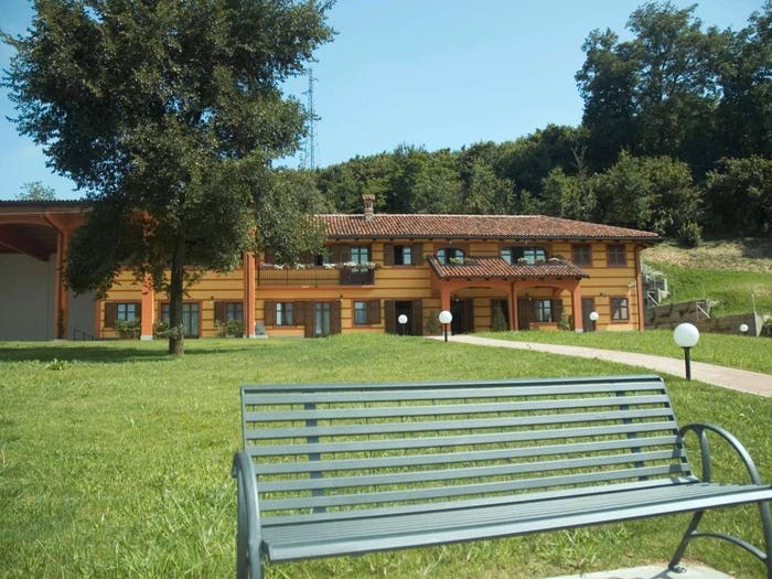 Casa con 6 locali in vendita in Frazione San Grato, Monteu Roero
