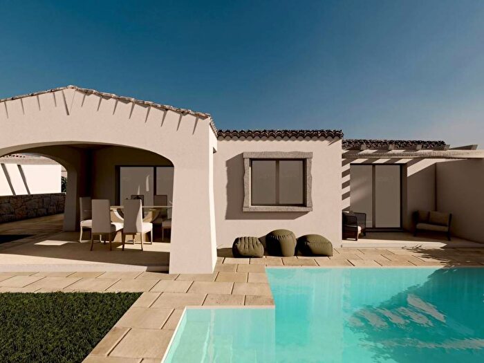 Casa quadrilocale in vendita in Via del Dattero, Pittulongu, Olbia