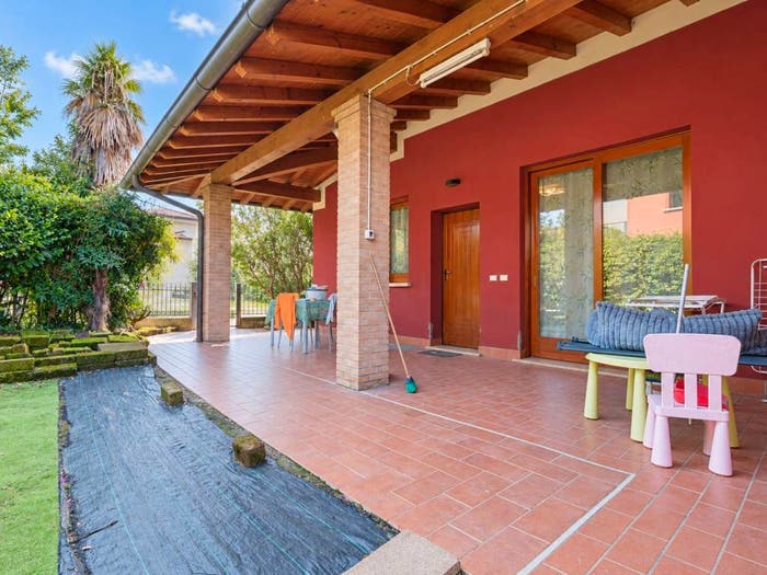 Casa quadrilocale in vendita in Via Alessandro Volta, Zocco, Erbusco