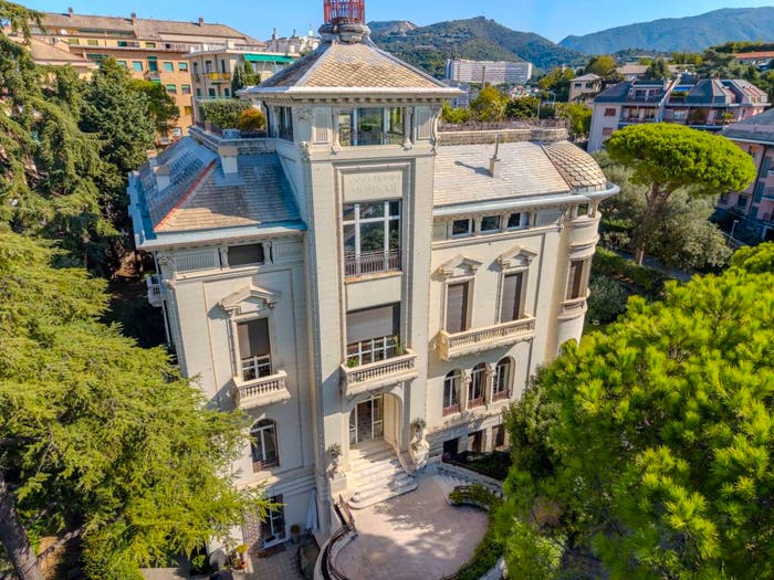 Appartamento con 6 locali in vendita in Via Montallegro, Albaro, Genova