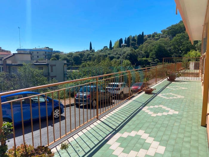 Appartamento trilocale in vendita in Vico Melogno, Centro, Finale Ligure