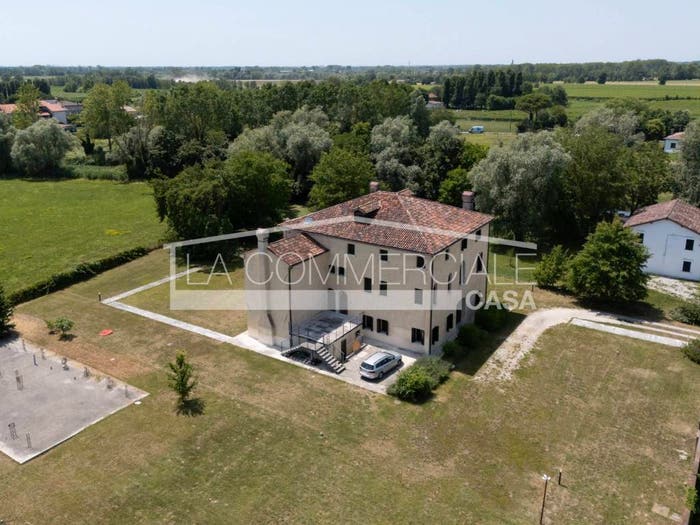 Casa con 6 locali in vendita in Centro, Roncade