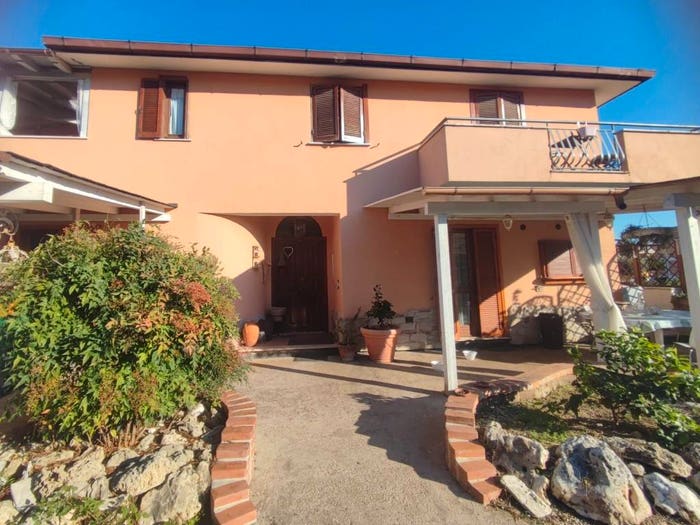 Appartamento quadrilocale in vendita in Via Roccalbegna, Trullo Colle del Sole, Roma