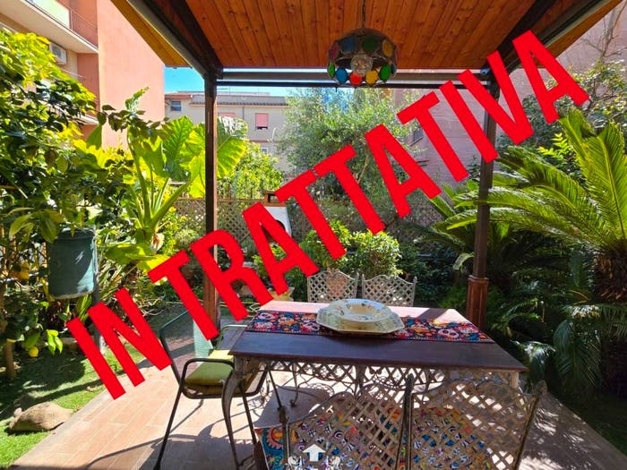 Casa con 5 locali in vendita in Viale della Repubblica, Santa Maria delle Mole, Marino