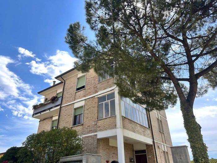 Appartamento con 6 locali in vendita in Via Chiarini, Castel di Lama