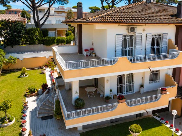 Casa con 5 locali in vendita in Piazza Salvo D'Acquisto, Lido di Cincinnato Sirene, Anzio