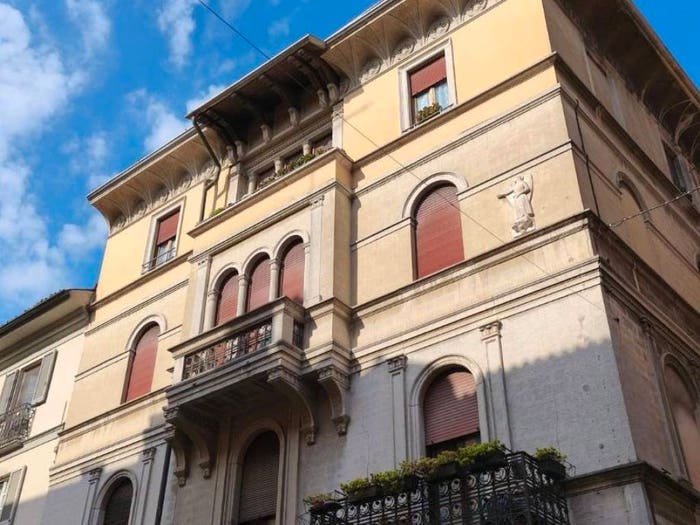 Appartamento quadrilocale in vendita in Via Bernardino Gatti, Centro Storico, Pavia