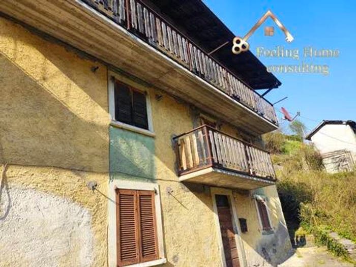Casa con 6 locali in vendita in Via Croce Garateno, Val Brembilla