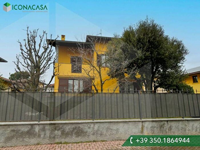 Casa con 6 locali in vendita in Via Giacomo Zanella, Ravello Villastanza Villapia, Parabiago