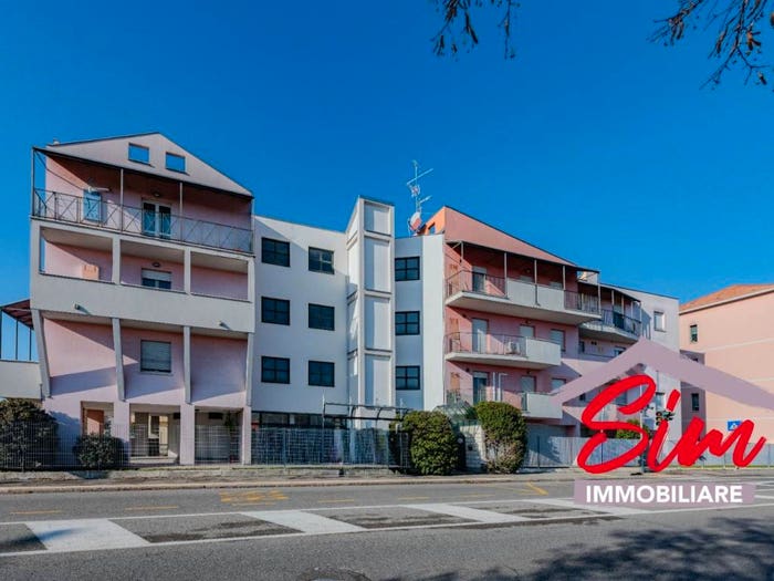 Appartamento quadrilocale in vendita in Corso della Vittoria, Sant'Antonio, Novara