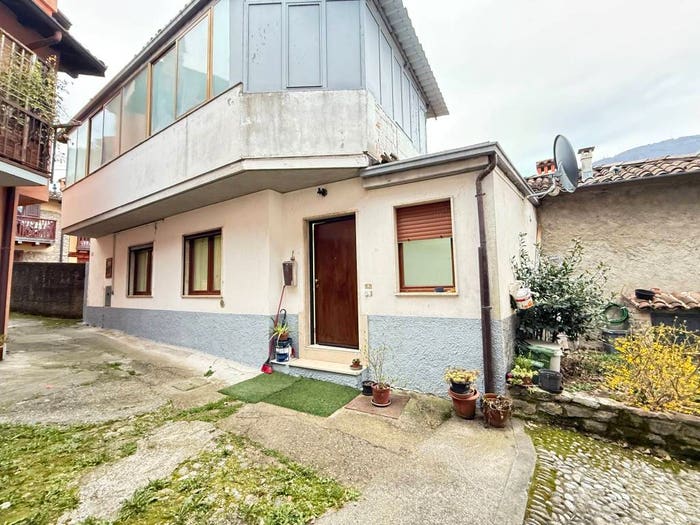 Casa trilocale in vendita in Via Mologno, Casazza