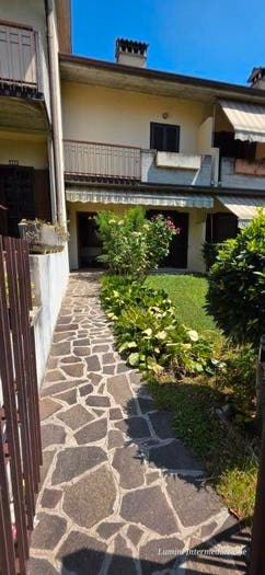 Casa trilocale in vendita in Via Aldo Moro, Centro, Cellatica