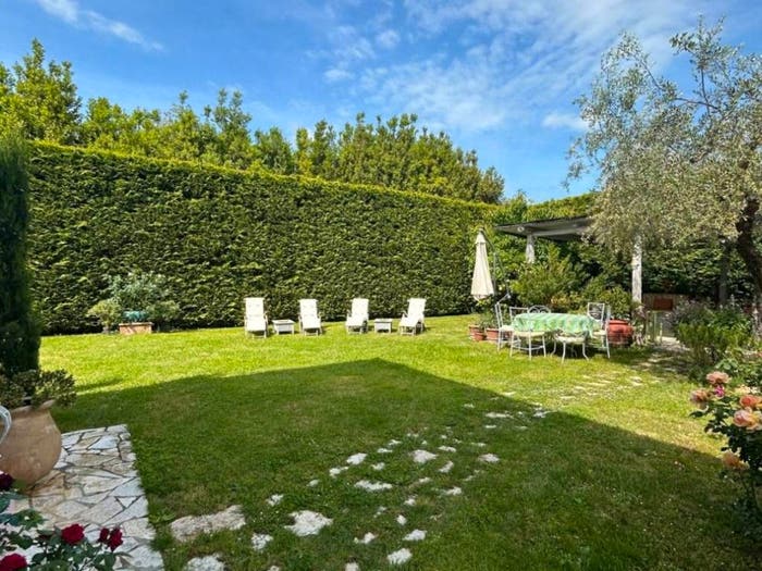 Casa con 6 locali in vendita in Via del Padule, Pietrasanta