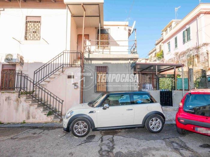 Appartamento trilocale in vendita in Via San Gabriele, Provinciale, Messina