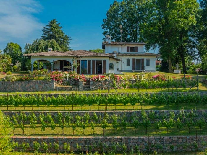Casa con 6 locali in vendita in Via della Novaglia, Galliate Lombardo
