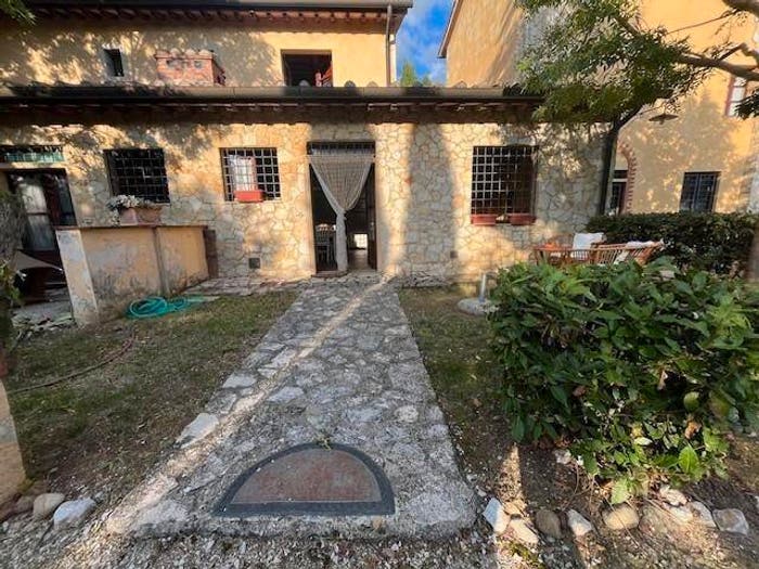 Casa trilocale in vendita in Centro, Gambassi Terme