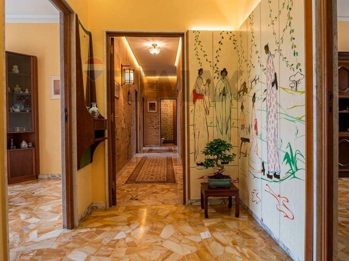 Appartamento con 6 locali in vendita in Centro, Matera