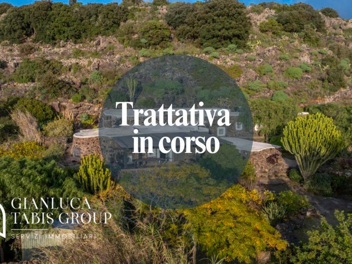 Casa con 5 locali in vendita in Via Grotta di Benikulà, Pantelleria